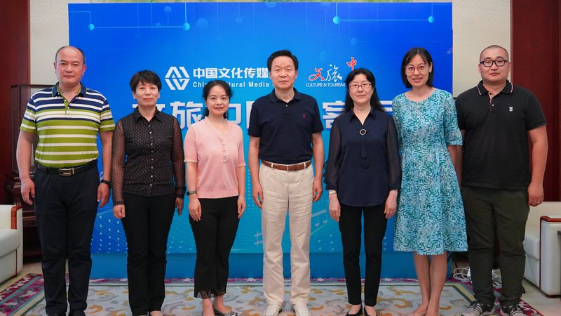 纪录片拍摄手法与电影区别：探索两者之间的艺术差异